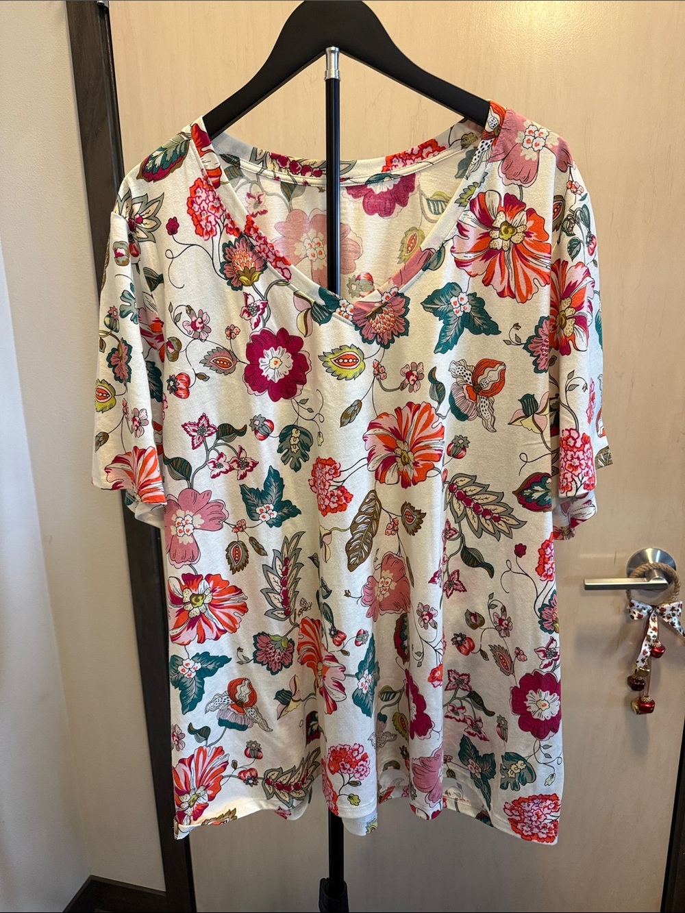Lane Bryant Cream V-Neck Tee with Pink, Red & Green Floral Print